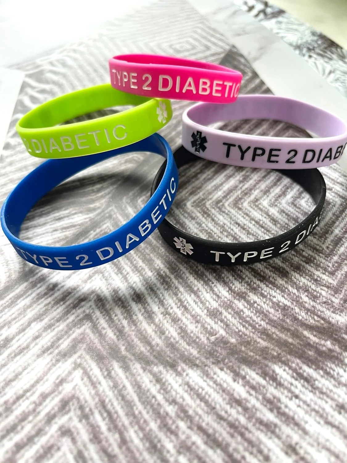 دستبند هشدار پزشکی دیابت نوع 2، دستبند اورژانسی با شناسه پزشکی، دستبند ورزشی سیلیکونی با شناسه پزشکی و لاستیکی - 5 عدد