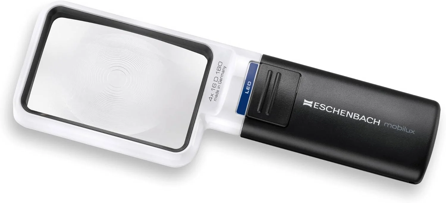 شیشه ذره‌بینی اپتیکال با نور LED مدل 15114 Eschenbach MobiluxLED با لنز 4x و اندازه لنز: 75 x 50 میلی‌متر