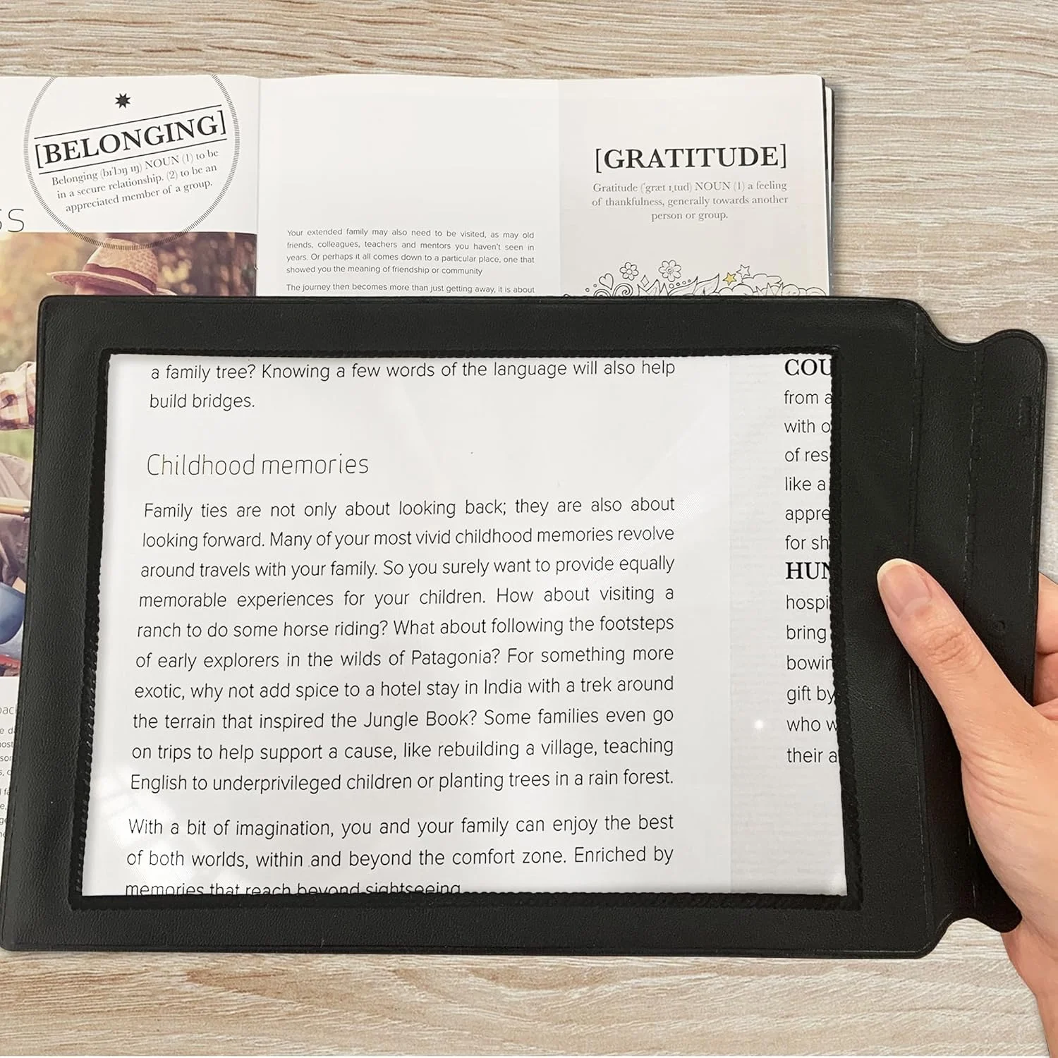 برگه ذره‌بینی تمام صفحه 3X با لنز فرنل پلاستیکی و قاب، 2 عدد ذره‌بین بوک مارک برای سالمندان، افراد کم بینا برای خواندن کتاب، روزنامه، و انجام کارهای دستی.