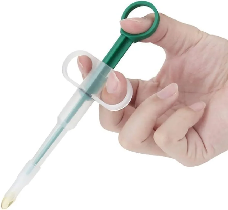 تفنگ قرص انداز سبز برای سگ و گربه، تفنگ قرص انداز حیوانات خانگی، سرنگ های نوک نرم قرص گربه، ابزار پخش کننده غذای پزشکی کالیپرهای پزشکی حیوانات خانگی، لوازم تغذیه و آبرسانی تفنگ قرص انداز سبز برای سگ و گربه، تفنگ قرص انداز حیوانات خانگی، سرنگ های نوک نرم قرص گربه، ابزار پخش کننده غذای پزشکی کالیپرهای پزشکی حیوانات خانگی، لوازم تغذیه و آبرسانی