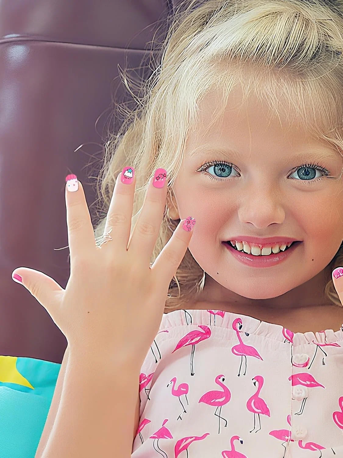 120 عدد ناخن مصنوعی چسبی برای کودکان، ناخن های رنگارنگ اکریلیک پوشش کامل، کیت سرگرم کننده و ایمن طراحی ناخن برای روز ولنتاین، مهمانی، کریسمس، هدیه برای دختران