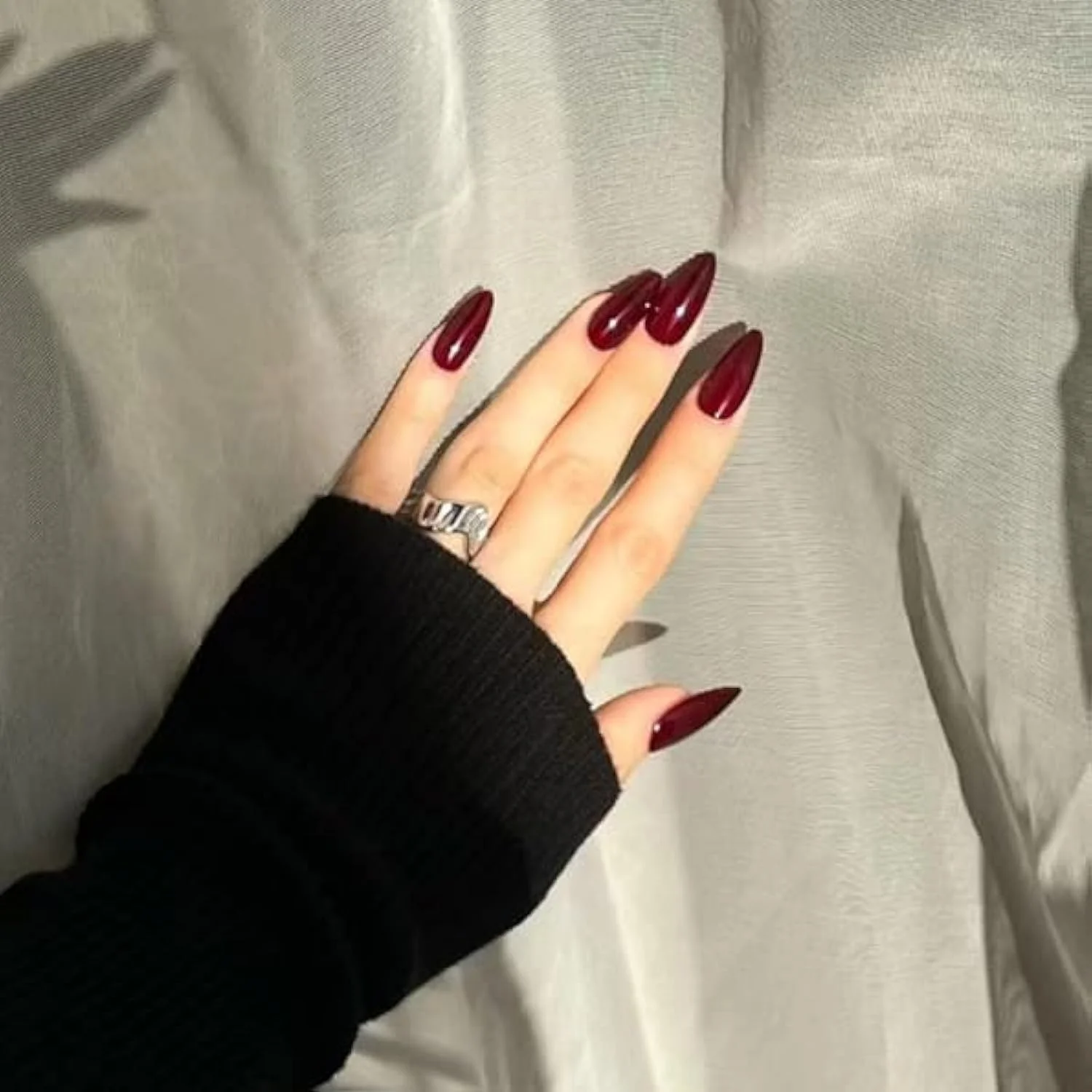 ناخن مصنوعی بادامی آلگاسان 24 عددی، ناخن های فشاری اکلیلی شراب درخشان، قرمز متوسط، پوشش کامل ناخن مصنوعی برای زنان و دختران ناخن مصنوعی بادامی آلگاسان 24 عددی، ناخن های فشاری اکلیلی شراب درخشان، قرمز متوسط، پوشش کامل ناخن مصنوعی برای زنان و دختران