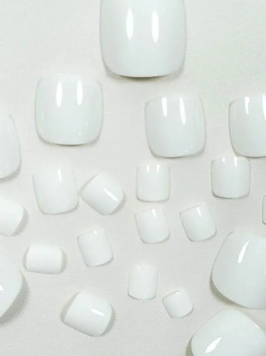 ناخن مصنوعی سفید کلاسیک، مربعی متوسط، براق ژله‌ای، 24 عددی، سفید شیک، ناخن‌های اکریلیک مصنوعی با چسب