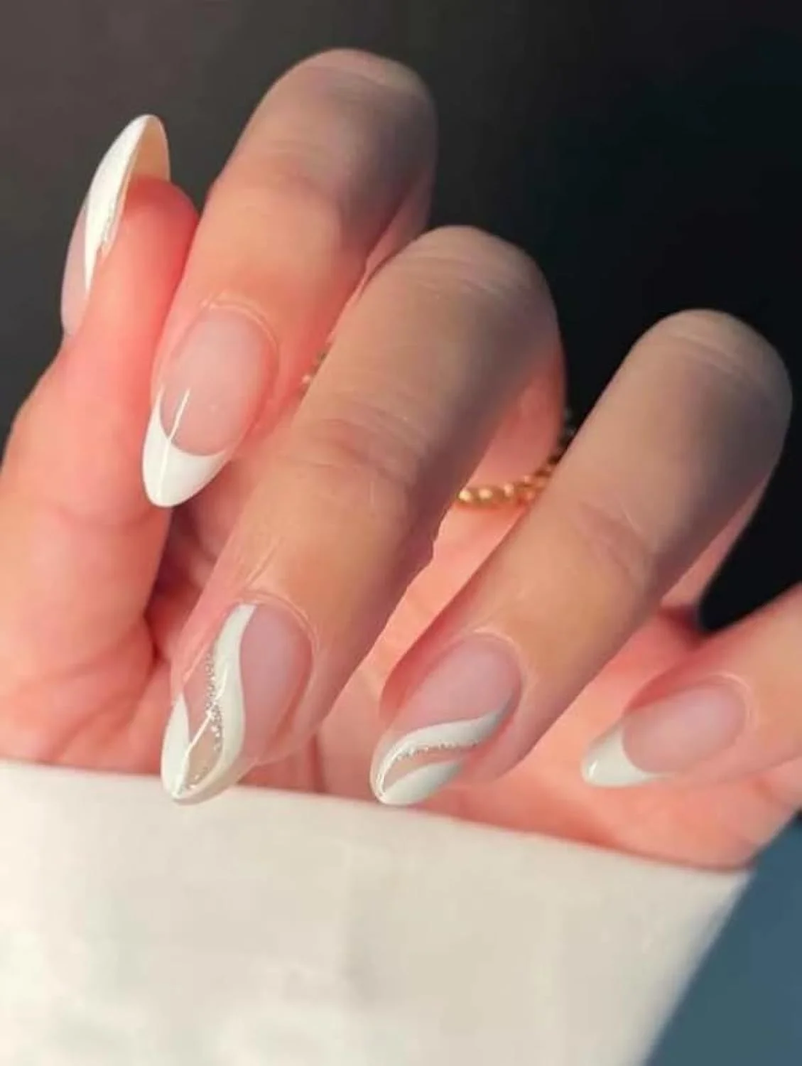 ناخن مصنوعی طرح موج سفید، کلاسیک، بادامی متوسط، رنگ ثابت براق، 24 عددی، طرح موج سفید شیک، ناخن های اکریلیک مصنوعی با چسب ناخن مصنوعی طرح موج سفید، کلاسیک، بادامی متوسط، رنگ ثابت براق، 24 عددی، طرح موج سفید شیک، ناخن های اکریلیک مصنوعی با چسب