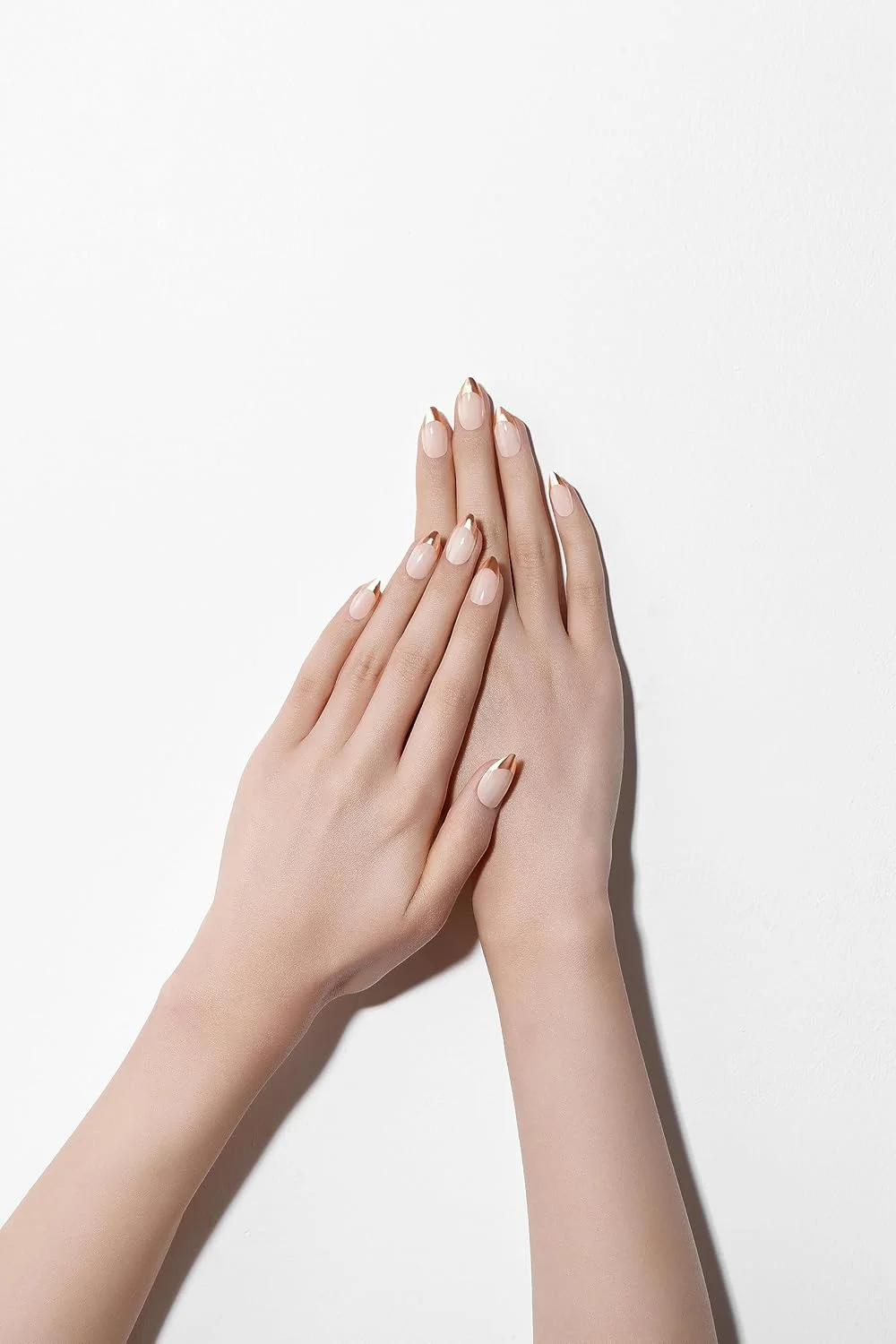 ناخن مصنوعی مجیک پرس طرح فرانسوی لبه رزگلد