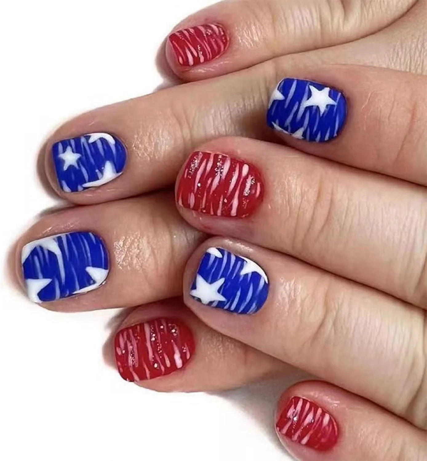 ۲۴ عدد ناخن مصنوعی کوتاه مربعی طرح روز پرچم، پوشش کامل مات