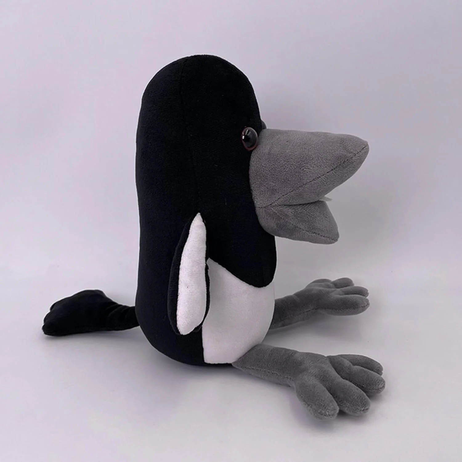 عروسک استیو و مگی | عروسک های حیوانی 22 سانتی متری | کلاغ سیاه بغلی | عروسک نرم برای در آغوش گرفتن و کلکسیون