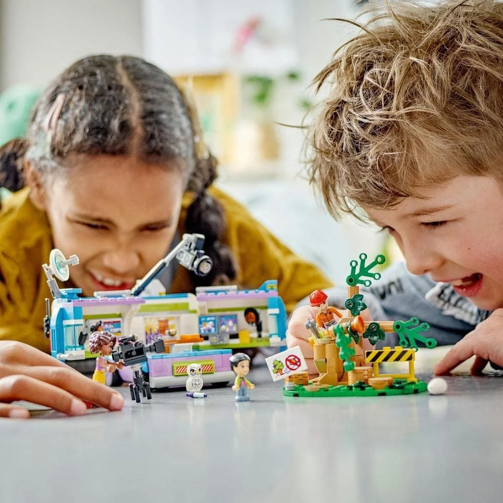 وان خبری لگو فرندز مدل 41749، مجموعه بازی نجات حیوانات، تظاهر به فیلمبرداری و گزارش اخبار با کامیون اسباب بازی، فیگور جغد و مینی عروسک علیا، هدیه برای دختران، پسران و کودکان 6 سال به بالا