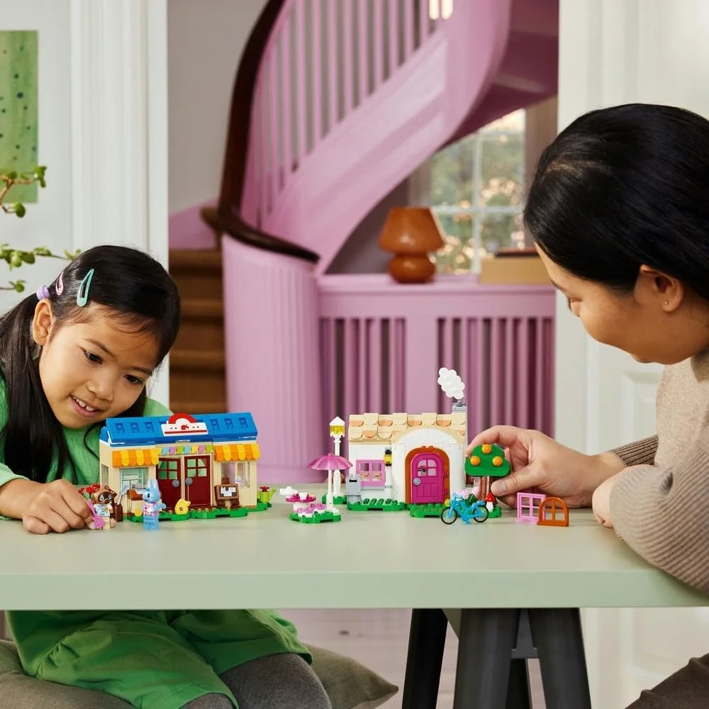 لگو Animal Crossing، فروشگاه Nook و خانه رزی، اسباب بازی ساختنی خلاقانه برای کودکان 7 سال به بالا، دختران و پسران، شامل 2 شخصیت از سری بازی های ویدیویی، ایده هدیه تولد 77050