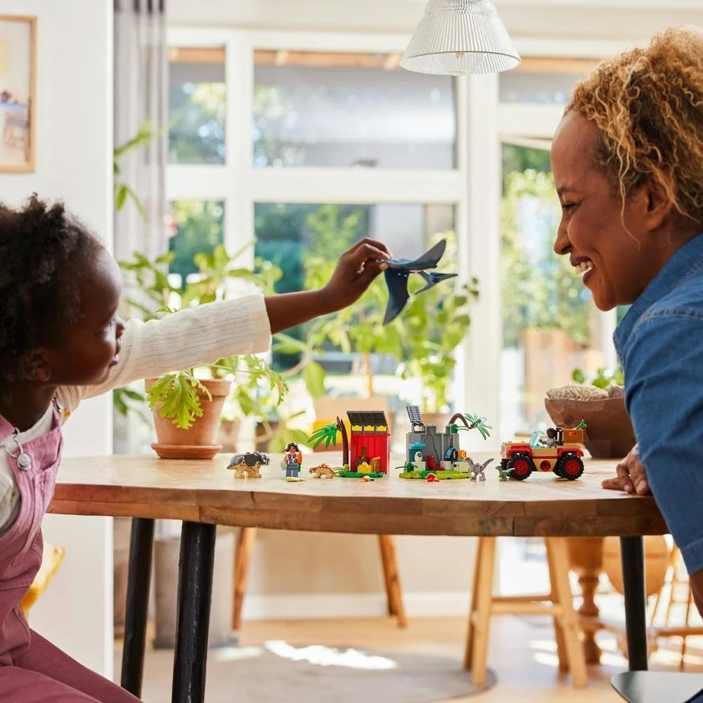 مرکز نجات بچه دایناسورهای دنیای ژوراسیک لگو، اسباب بازی برای کودکان، مینی تریسراتوپس، آنکیلوسور و ولاسیراپتور، هدیه برای پسران و دختران بالای 4 سال، 76963