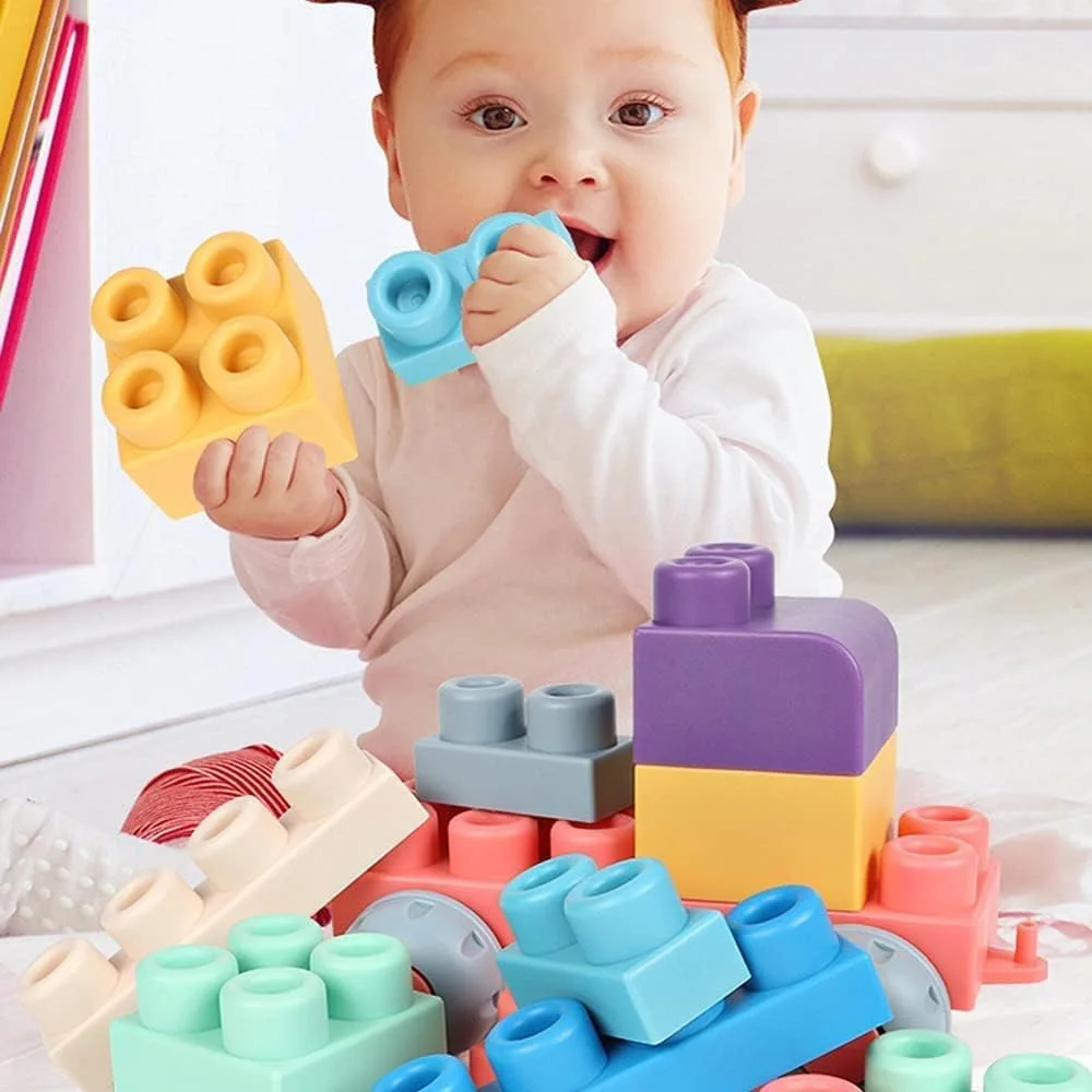 بلوک‌های ساختمانی نرم و لاستیکی AMERTEER، اسباب‌بازی آموزشی زودهنگام، قابل جوشاندن و گاز گرفتن، بلوک‌های سنگی حسی آموزشی پیش‌دبستانی مناسب برای نوزادان 1 تا 3 ساله، سطل ذخیره‌سازی اسباب‌بازی 50 عددی