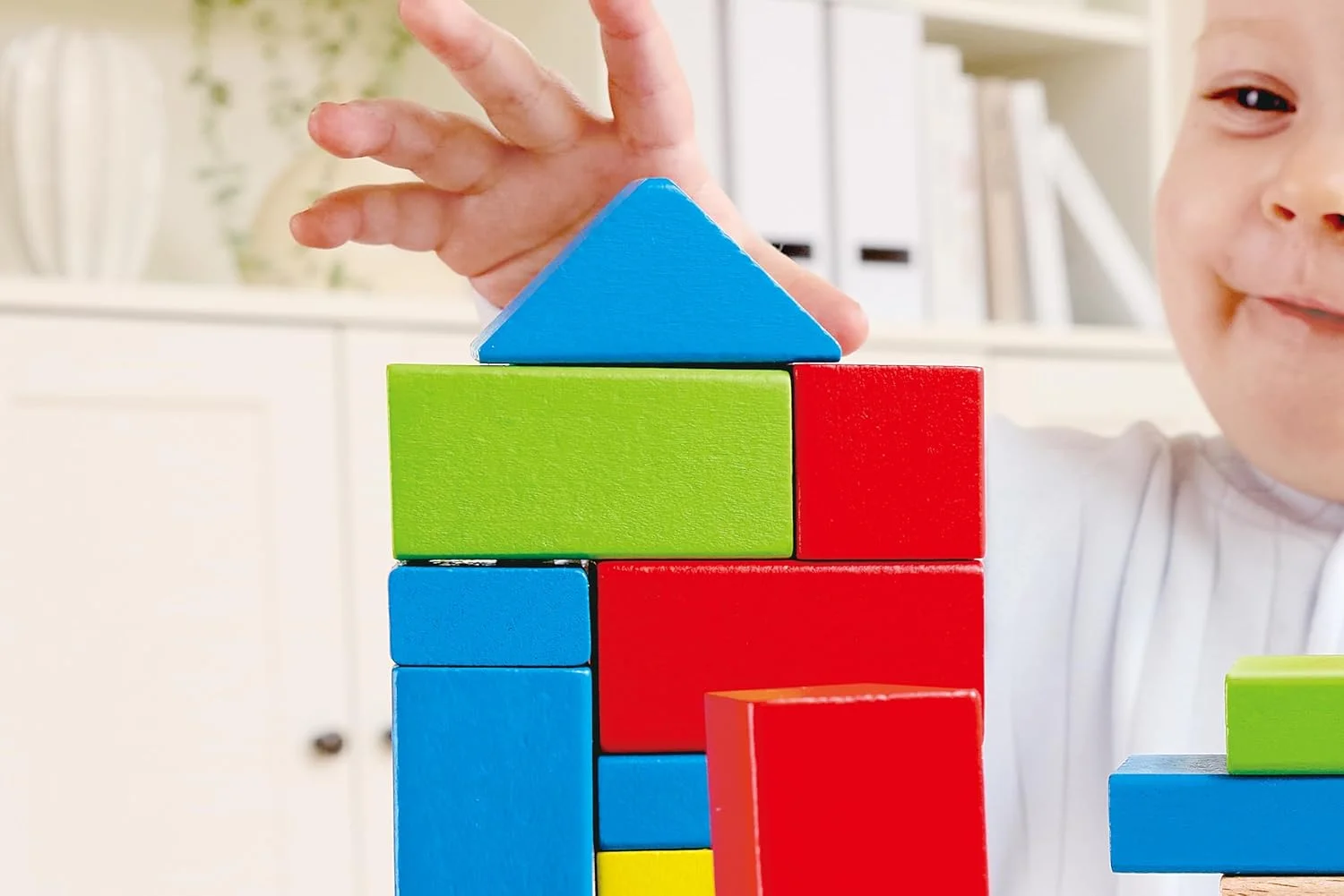 بلوک های چوبی Hape | مجموعه 50 تکه بلوک ساختمانی چوبی برای بازی و یادگیری خلاقانه | اسباب بازی چوبی با اشکال و رنگ های متنوع | اسباب بازی مرتب سازی و چیدن اشکال