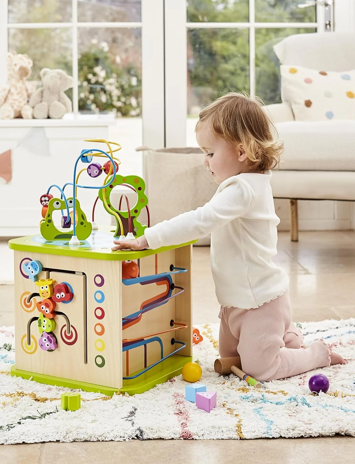 مکعب بازی چوبی فعالیت های مزرعه Hape | اسباب بازی پازل آموزشی چوبی برای کودکان نوپا، مرکز فعالیت 5 طرفه با حیوانات، اشکال، مارپیچ ها، توپ های چوبی، بلوک های مرتب سازی شکل و موارد دیگر