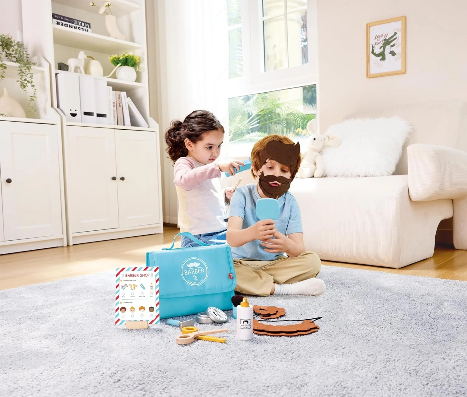 مجموعه آرایشگاه اسنیپ اند استایل Hape | ست بازی آرایشی با لوازم جانبی واقعی آرایشگری، موی نمدی DIY و کیف نگهداری | اسباب بازی چوبی آموزشی نقش آفرینی برای کودکان