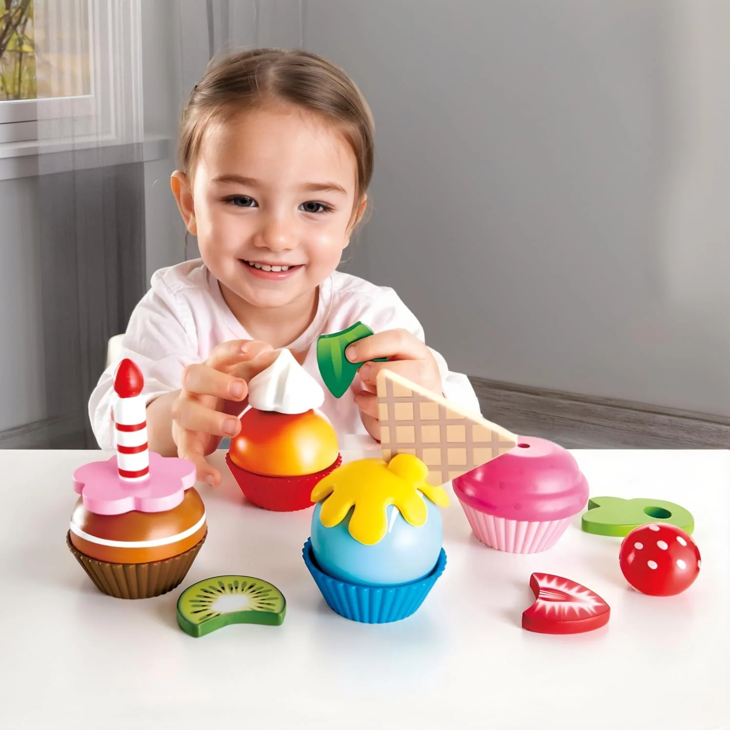 کاپ کیک های Hape | کاپ کیک های چوبی رنگارنگ، اسباب بازی آشپزخانه غذای بازی وانمودی کودکان