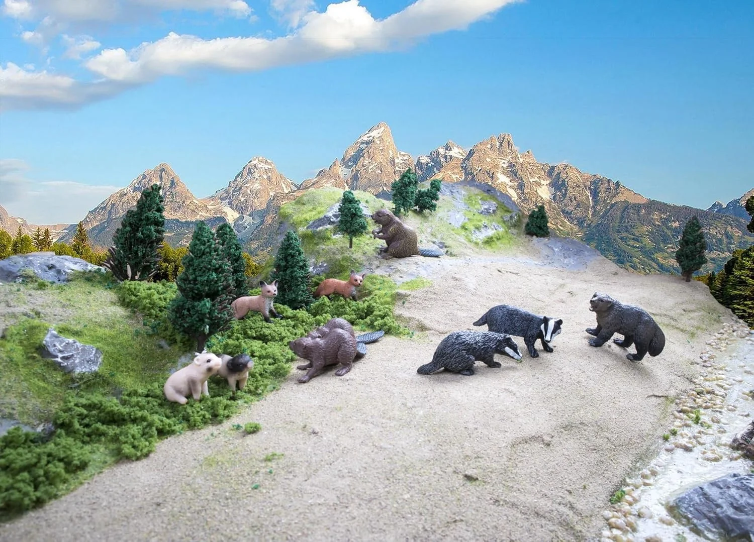 ست 10 عددی فیگورهای حیوانات جنگلی کوچک نالاکال، مجموعه اسباب بازی های مینیاتوری حیوانات جنگلی شامل سگ آبی، روباه، گورکن، هدیه آموزشی تولد عید پاک، اسباب بازی کریسمس برای کودکان و نوپاها