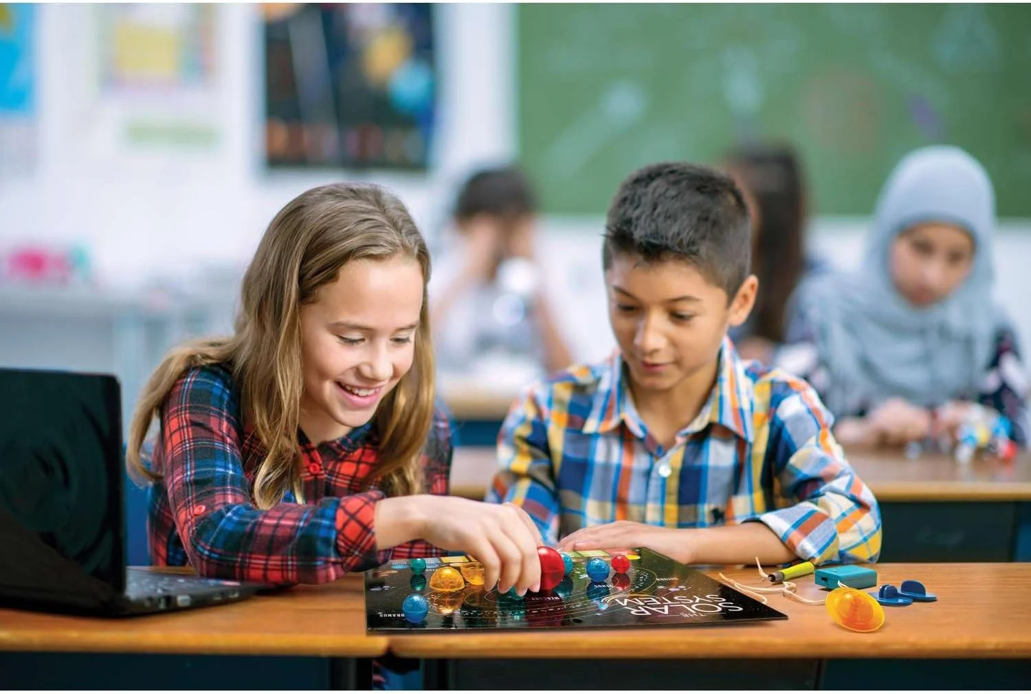 کیت ساخت منظومه شمسی درخشان 4M کیت ساخت منظومه شمسی درخشان 4M