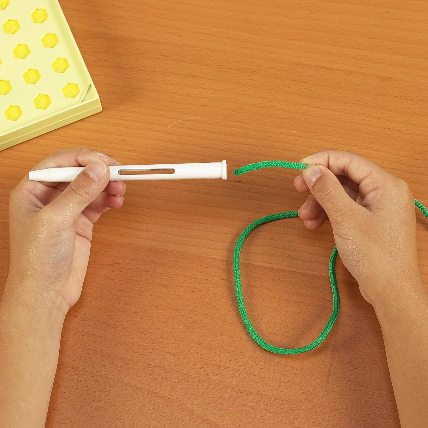 مجموعه نخ و کارت الگو آموزشی