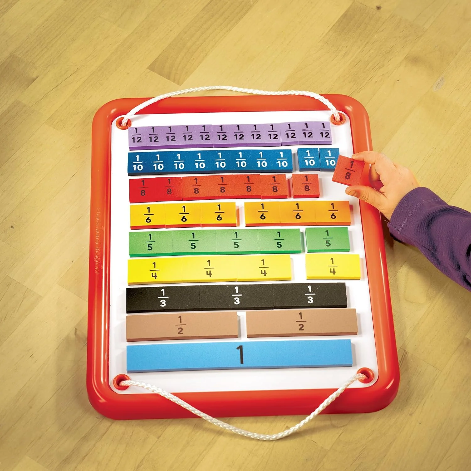 نوارهای مغناطیسی فومی آموزش کسرها، کدبندی شده با رنگ، مناسب برای سنین 6 سال به بالا، (51 قطعه)، چند رنگ