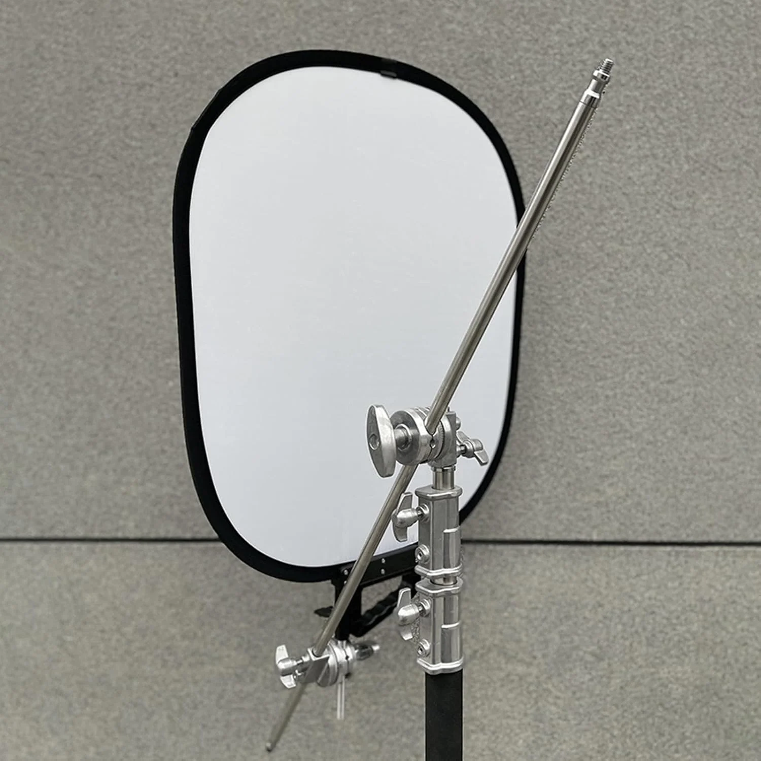 صفحه بازتابنده نور نرم و چند منظوره Jiawu برای عکاسی پرتره، نصب آسان و طراحی جمع و جور، بازتابنده نور تاشو قابل حمل با کیف نگهداری، مناسب برای فیلمبرداری صفحه بازتابنده نور نرم و چند منظوره Jiawu برای عکاسی پرتره، نصب آسان و طراحی جمع و جور، بازتابنده نور تاشو قابل حمل با کیف نگهداری، مناسب برای فیلمبرداری