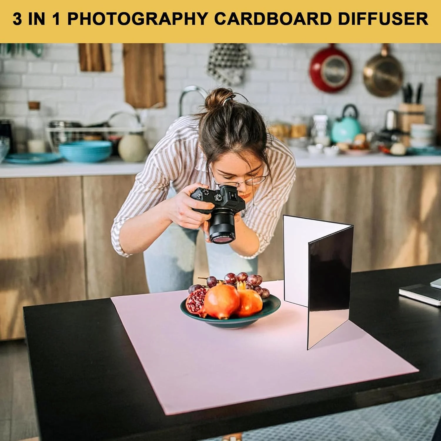 کارت مقوایی رفلکتور عکاسی 3 در 1 Wisfunlly، رفلکتور نور تاشو 12 × 8 اینچ برای عکاسی از طبیعت بی جان، محصول و غذا (مشکی، نقره ای و سفید)