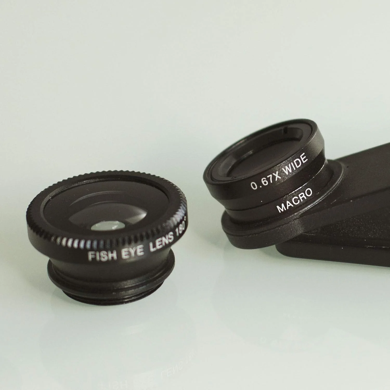 ست لنز 3 در 1 Thumbs Up شامل لنزهای واید انگل/ماکرو/چشم ماهی، مشکی ست لنز 3 در 1 Thumbs Up شامل لنزهای واید انگل/ماکرو/چشم ماهی، مشکی