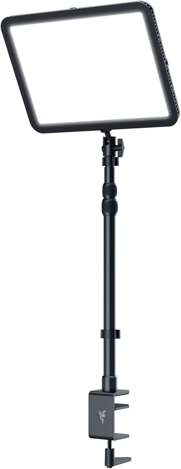 نور استودیویی ریزر Key Light Chroma: طیف نور RGB قابل تنظیم، 2800 لومن، نور حرفه ای برای استریم، ضبط ویدیو/کنفرانس ویدیویی روی کامپیوتر، کنترل از طریق اپلیکیشن موبایل، دارای گیره اتصال، اتصال Wi-Fi و بلوتوث، مشکی