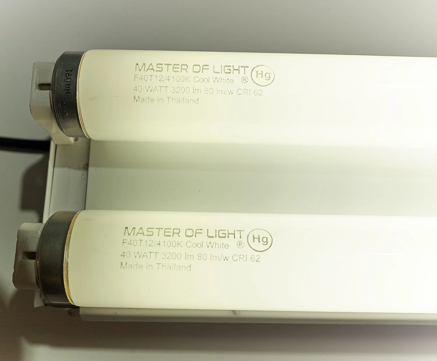 (بسته 2 عددی) لامپ مهتابی F40CW 4ft، 40 وات T12، سفید یخی 4100K، قطر 1.5 اینچ، جایگزین F40T12/CW, F40T12, F40XL/SP41, F40/SPX41, F40/SP41/ECO, F40SP41, F40CWX, F40 CW Supreme (2)