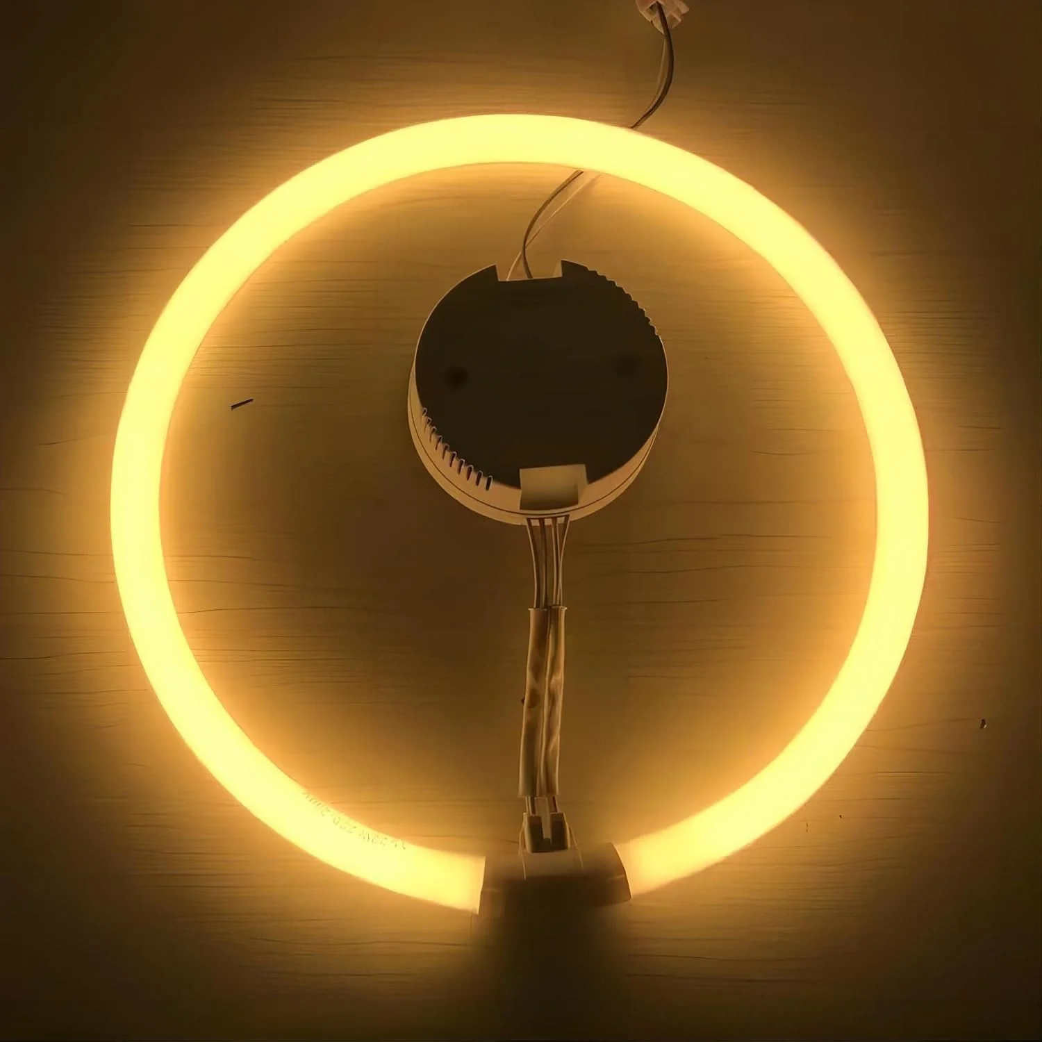 لامپ فلورسنت دایره‌ای شکل HUA QIANG WANG T6 T8، 22/32/40 وات، بسته‌ی 1 عددی (زرد، T6 32 وات)