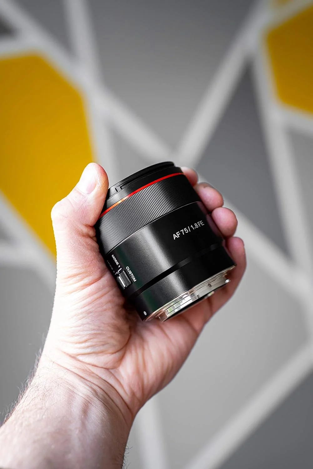 لنز تله فوتو سام یانگ AF 75mm F1.8 با فوکوس خودکار و مانت Sony FE، مشکی (SYIO75AF-E) لنز تله فوتو سام یانگ AF 75mm F1.8 با فوکوس خودکار و مانت Sony FE، مشکی (SYIO75AF-E)
