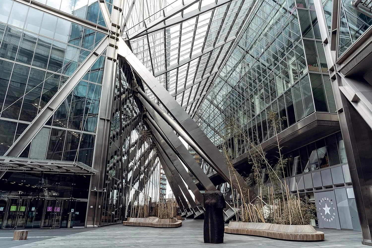 لنز زاویه باز 24mm F1.8 AF سام یانگ، فول فریم کامپکت برای سونی E، مشکی (SYIO2418-E) لنز زاویه باز 24mm F1.8 AF سام یانگ، فول فریم کامپکت برای سونی E، مشکی (SYIO2418-E)