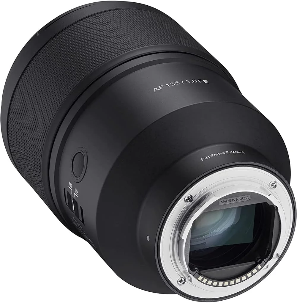 لنز تله فوتو 135mm F1.8 AF فول فریم با فوکوس خودکار Samyang برای دوربین های Sony E Mount، مشکی، SYIO13518-E لنز تله فوتو 135mm F1.8 AF فول فریم با فوکوس خودکار Samyang برای دوربین های Sony E Mount، مشکی، SYIO13518-E