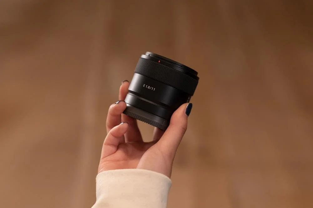 لنز پرایم واید انگل سونی E 11 mm F1.8 APS C مدل SEL11F18، مشکی، سایز One size