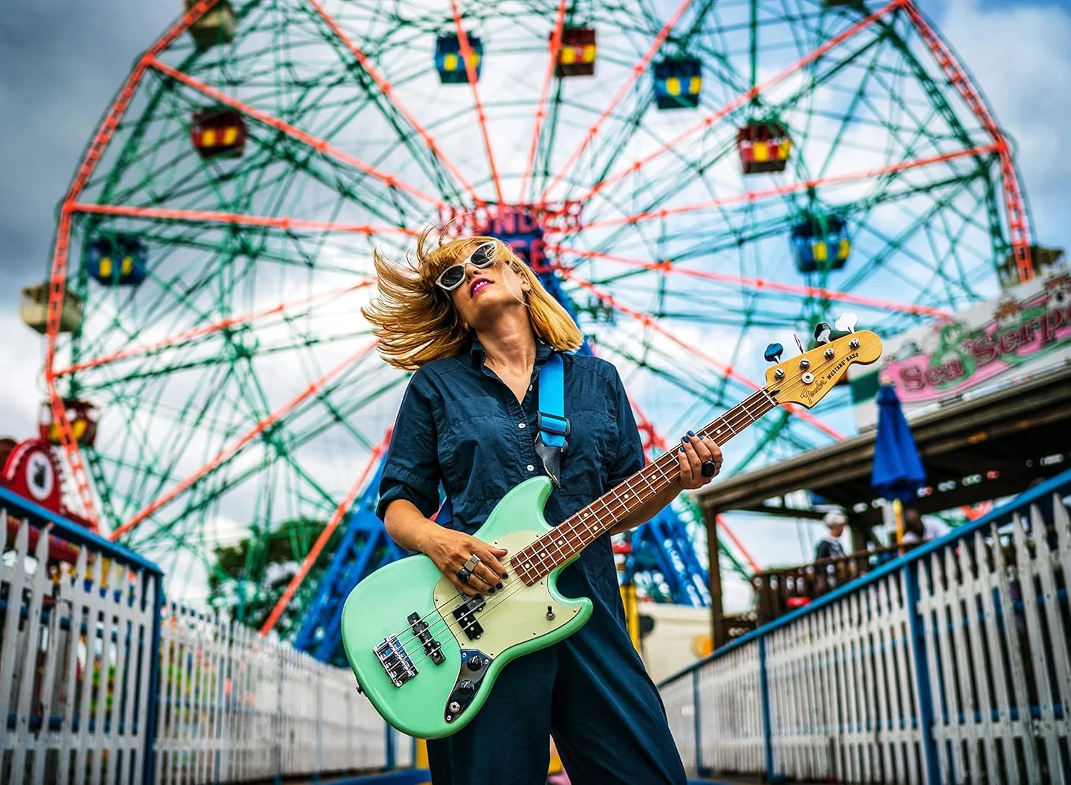 لنز استاندارد سونی مدل Distagon T FE 35mm f/1.4 ZA با فاصله کانونی 35 میلیمتر برای دوربینهای بدون آینه لنز استاندارد سونی مدل Distagon T FE 35mm f/1.4 ZA با فاصله کانونی 35 میلیمتر برای دوربینهای بدون آینه