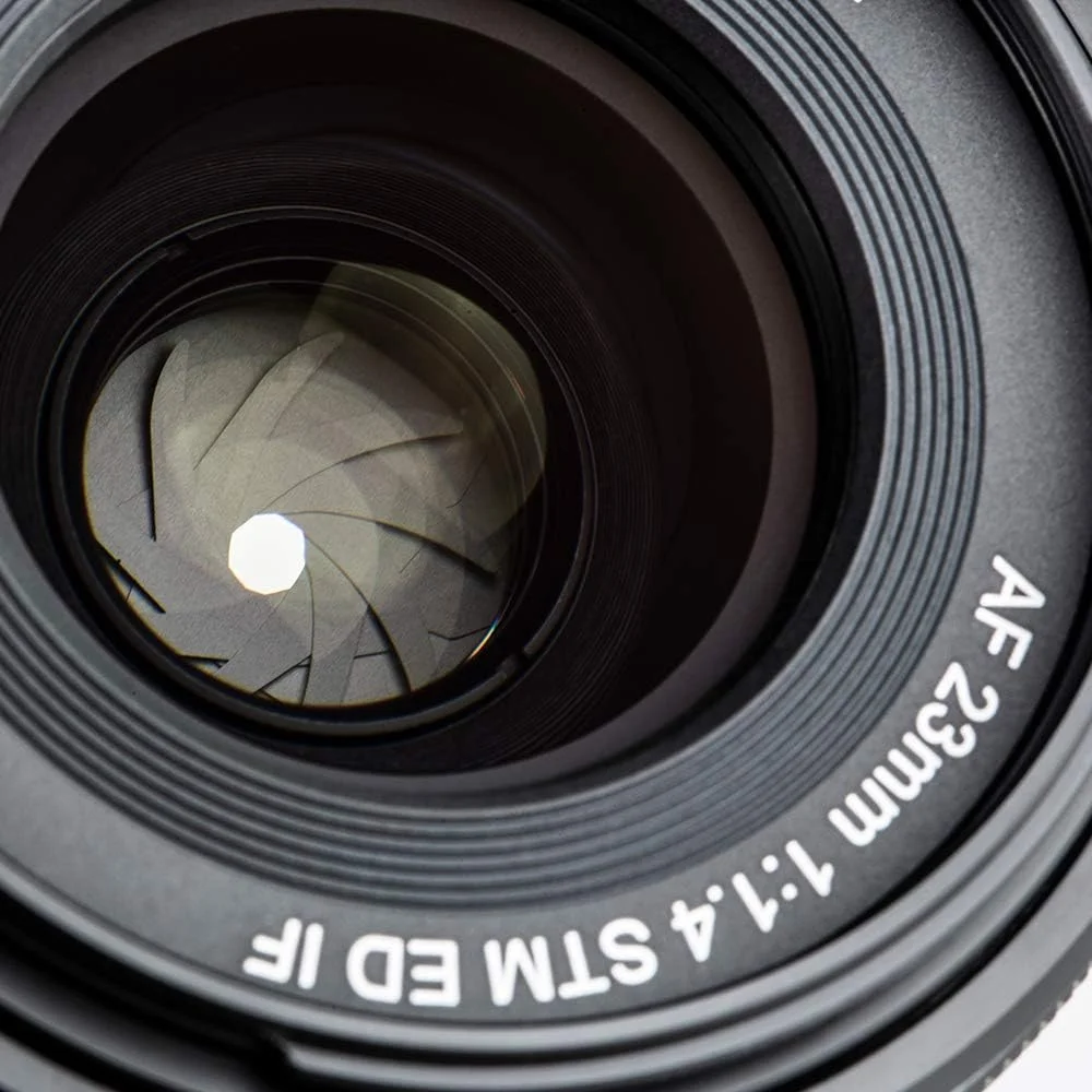 لنز واید انگل 23 میلیمتری F1.4 با فوکوس خودکار ویلتراکس برای لنزهای Sony E-Mount لنز واید انگل 23 میلیمتری F1.4 با فوکوس خودکار ویلتراکس برای لنزهای Sony E-Mount