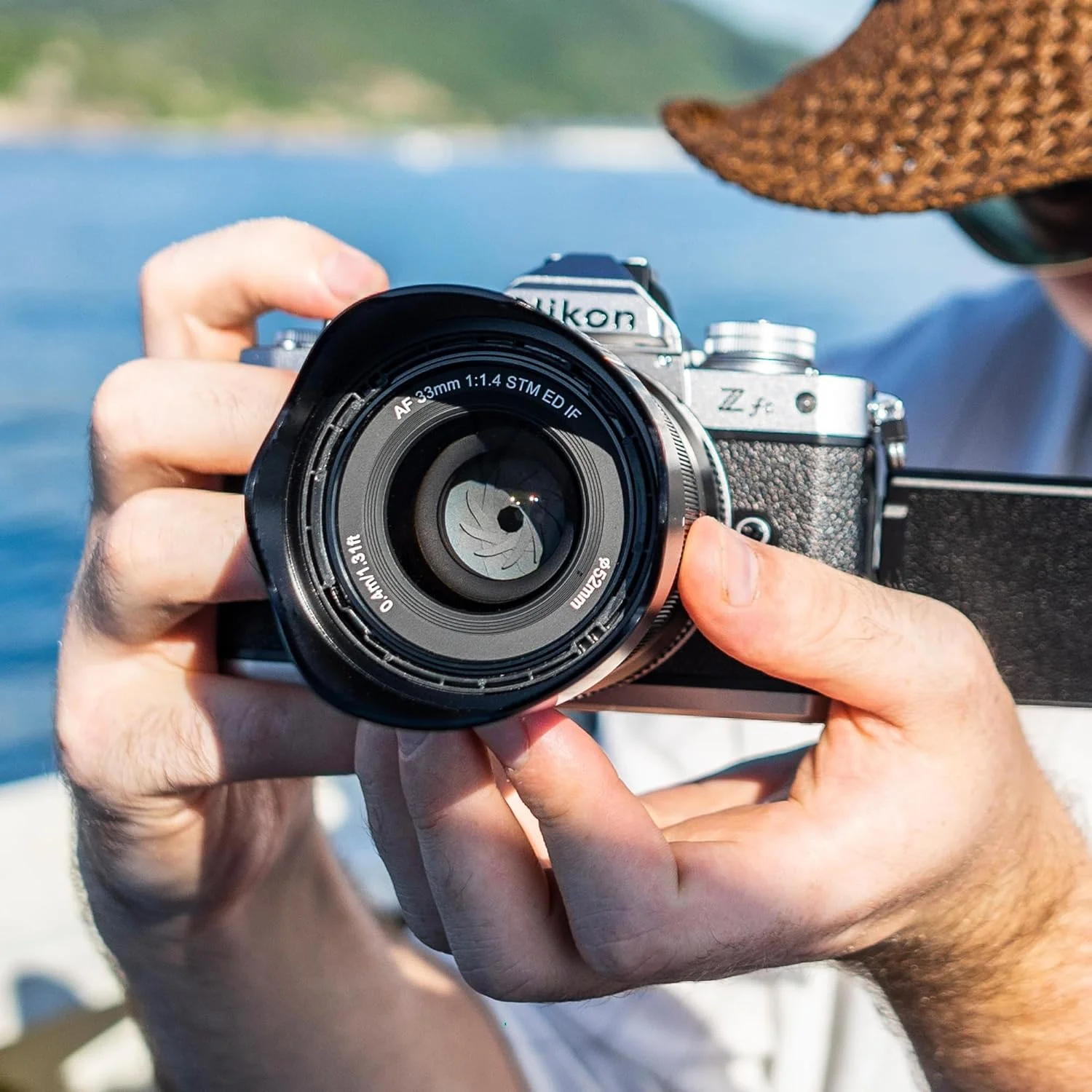 لنز ویلتراکس 33mm f/1.4 با مانت Z، لنز پرایم 33mm F1.4 با دیافراگم بزرگ و فوکوس خودکار، سازگار با دوربین های بدون آینه با مانت Z مدل های Z5 Z6 Z6II Z7 Z7II Z50 لنز ویلتراکس 33mm f/1.4 با مانت Z، لنز پرایم 33mm F1.4 با دیافراگم بزرگ و فوکوس خودکار، سازگار با دوربین های بدون آینه با مانت Z مدل های Z5 Z6 Z6II Z7 Z7II Z50