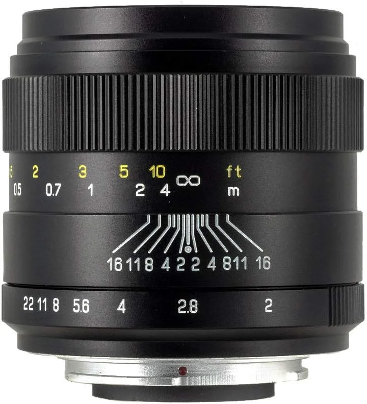 لنز ۳۵ میلی‌متری Zhongyi Mitakon Speedmaster Creator با دیافراگم f/2 برای دوربین‌های با مانت Canon EF