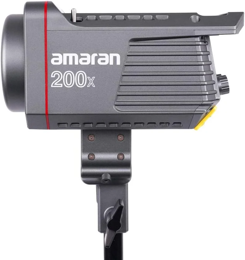 نور ویدئویی LED دو رنگ Aputure Amaran 200x با دمای رنگی 2700-6500 کلوین، CRI 95+ TLCI 96+، منبع تغذیه 200 وات DC/AC، نور LED استودیویی پیوسته با قابلیت کنترل از طریق اپلیکیشن برای پرتره، استودیو، مصاحبه و فیلمبرداری
