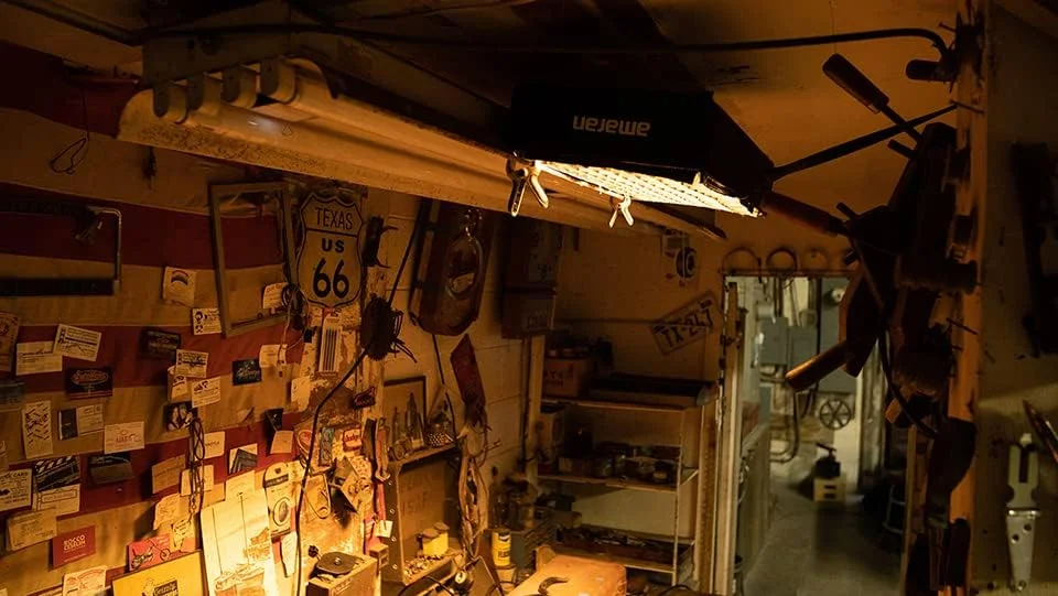 نورپردازی مداوم LED استودیویی انعطاف پذیر Aputure Amaran F22x 200W، 2500k-7500k، پشتیبانی از کنترل برنامه، DMX، دارای 9 جلوه نورپردازی داخلی