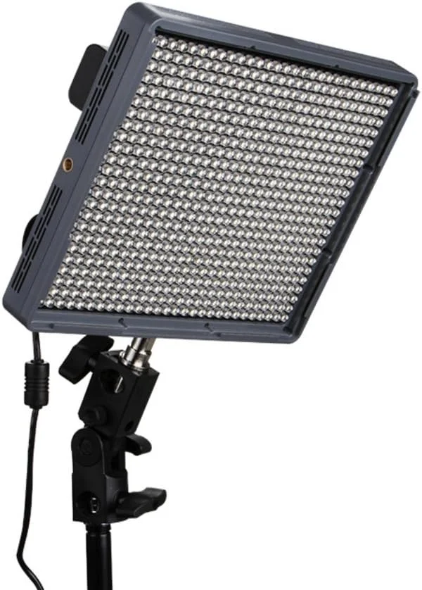 نور ویدئویی LED مدل APUTURE HR672W با CRI95+ و 672 LED، تنظیم روشنایی پنل نور با کنترل از راه دور بی سیم - مشکی