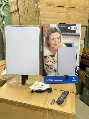 پنل ال ای دی نور ملایم، 19 اینچ، نور ویدئویی فوق العاده روشن 100 وات با پایه، کنترل از راه دور، کیت نورپردازی عکاسی