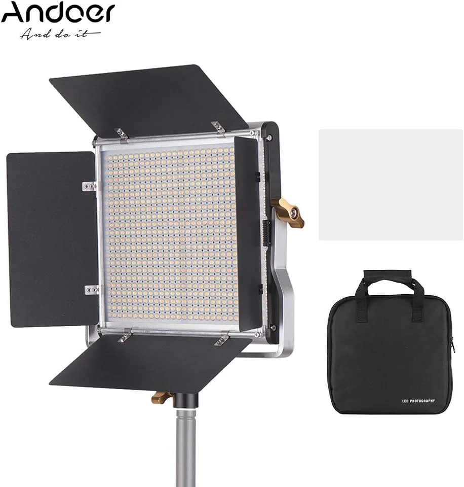 نور ویدئویی LED حرفه ای با قابلیت تنظیم نور، 660 لامپ LED دو رنگ، پنل نور 3200-5600K CRI 85+ به همراه براکت U شکل و کیت نورپردازی Barndoor برای عکاسی استودیویی و فیلمبرداری