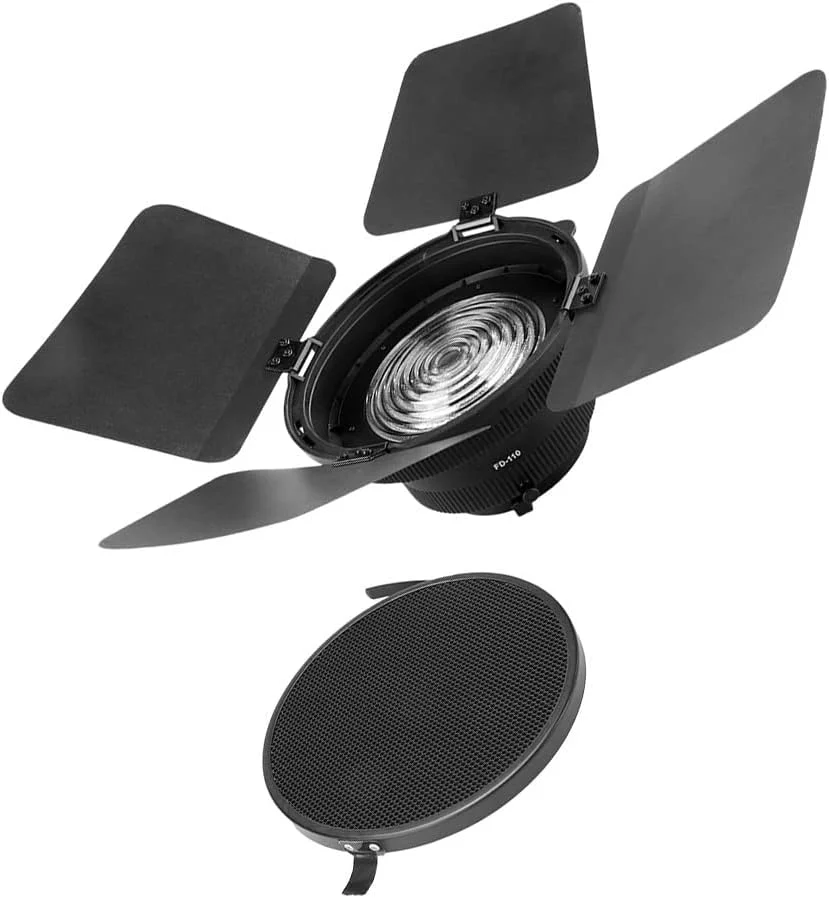 نصب فرسنل، آداپتور متمرکز کننده نور نصب فرسنل FD-110 با شبکه لانه زنبوری و درهای کرکره ای برای نور ویدئویی LED با نصب بوونز برای Aputure Light Storm COB 120T 120D برای پرتره های استودیویی و عکاسی عروسی
