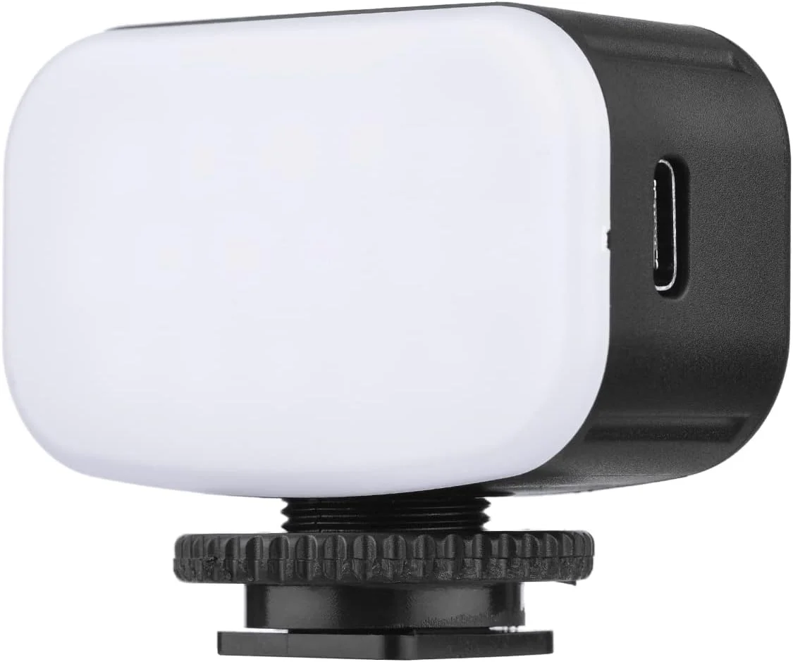 چراغ ویدئویی LED جیبی RGB با 16 مهره لامپ، 7 جلوه نورپردازی، مانت کفشک سرد، سوراخ پیچ 1/4 اینچی برای عکس گرفتن، سلفی، پخش زنده، کنفرانس، مهمانی