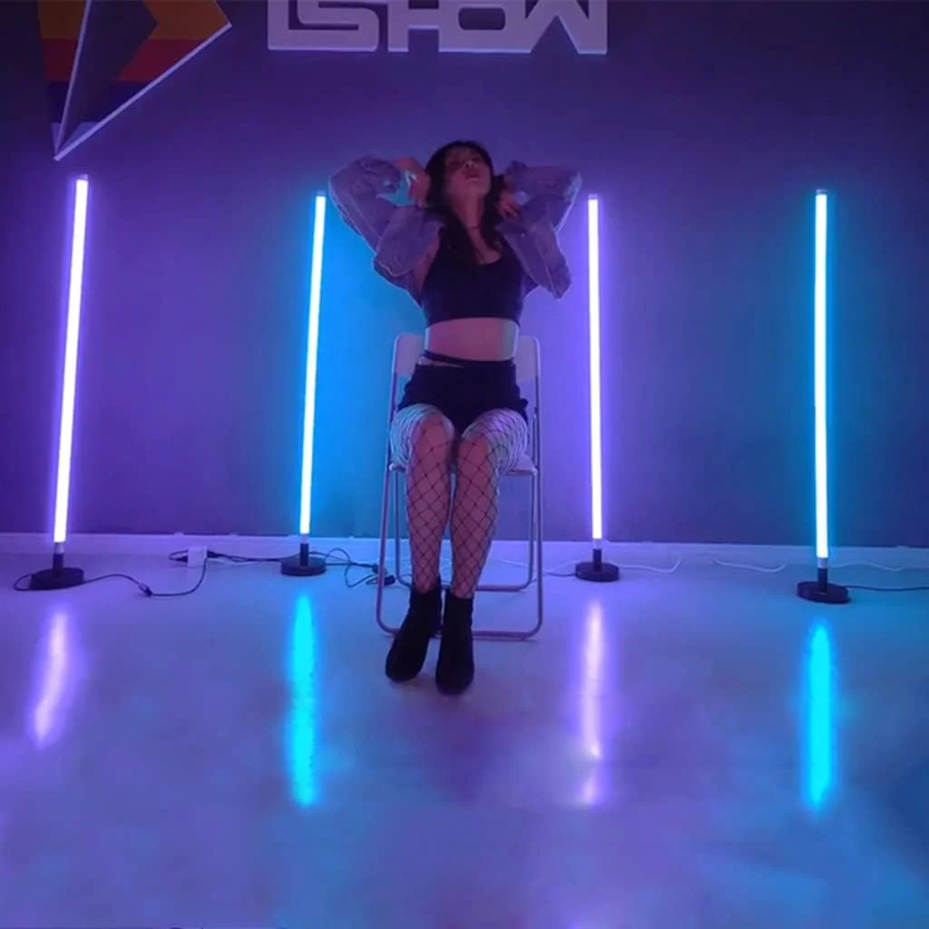 چراغ استودیویی RGB LED به همراه پایه رومیزی/سه پایه، نور قابل حمل USB شارژی مناسب برای نورپردازی ویدیو