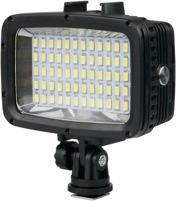 چراغ غواصی ال ای دی Sea frogs با 60 ال ای دی، فوق العاده روشن 1800LM، ضد آب تا عمق 40 متر، 5500K، مناسب برای استودیو فیلمبرداری و عکاسی چراغ غواصی ال ای دی Sea frogs با 60 ال ای دی، فوق العاده روشن 1800LM، ضد آب تا عمق 40 متر، 5500K، مناسب برای استودیو فیلمبرداری و عکاسی