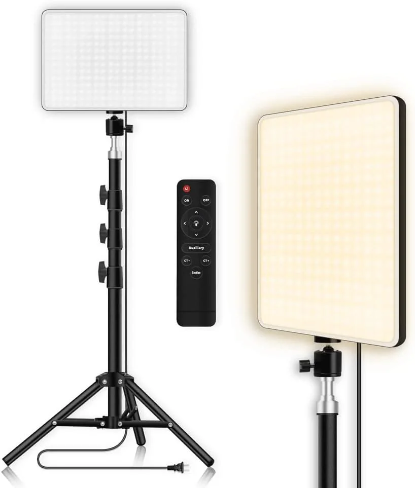 نور دوربین LED مدل MM240 – پنل 11 اینچی دیمرپذیر با ریموت، 240 LED، دمای رنگ قابل تنظیم (2700K–5700K)، CRI 96+، پایه سه پایه – برای عکاسی، فیلمبرداری، ولاگ و پخش زنده نور دوربین LED مدل MM240 – پنل 11 اینچی دیمرپذیر با ریموت، 240 LED، دمای رنگ قابل تنظیم (2700K–5700K)، CRI 96+، پایه سه پایه – برای عکاسی، فیلمبرداری، ولاگ و پخش زنده