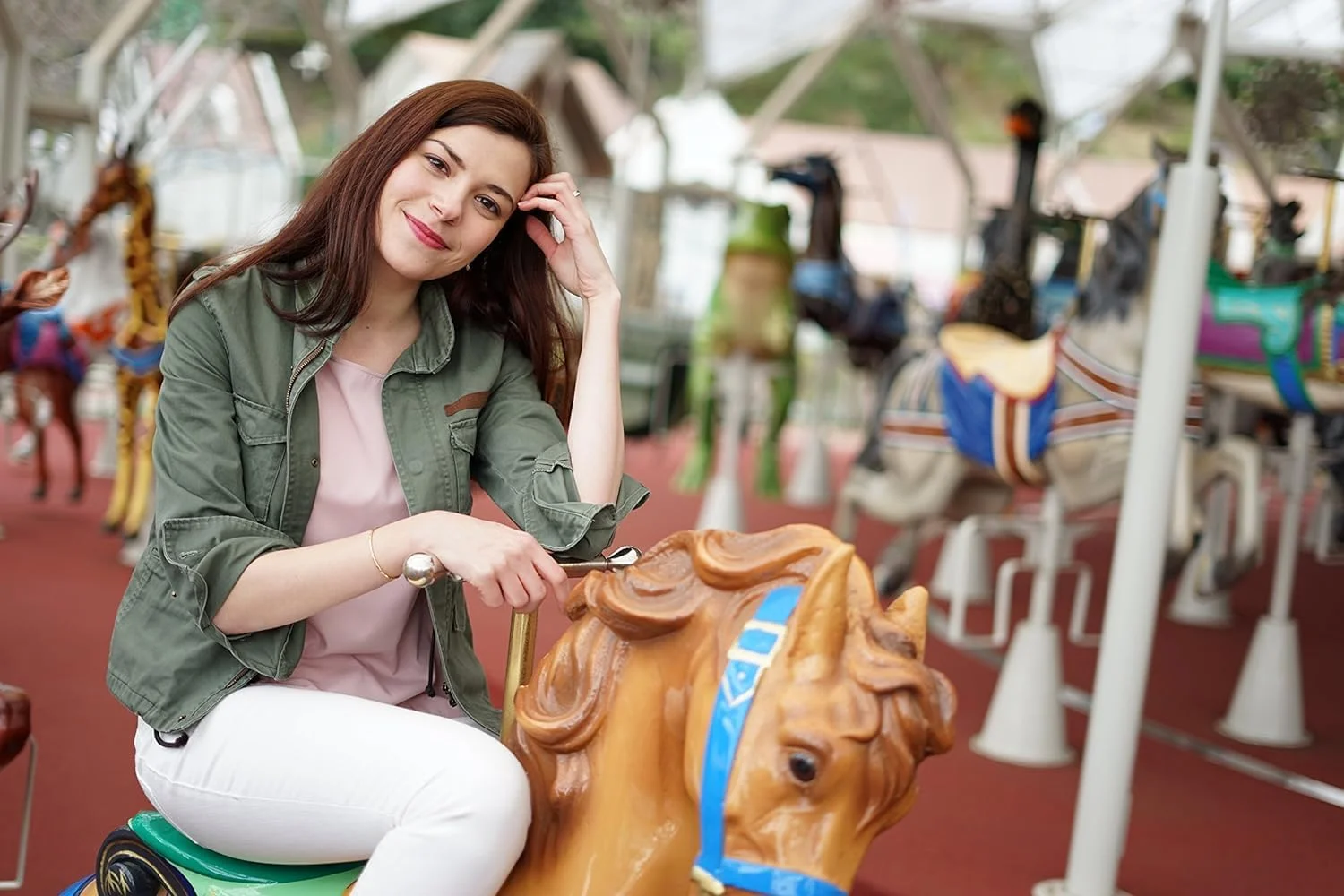 لنز سونی FE 50mm F1.8 سبک و جمع و جور با دهانه E و بوکه زیبا، سازگار با دوربین های فول فریم و APS-C مدل SEL50F18F، مشکی، فقط لنز