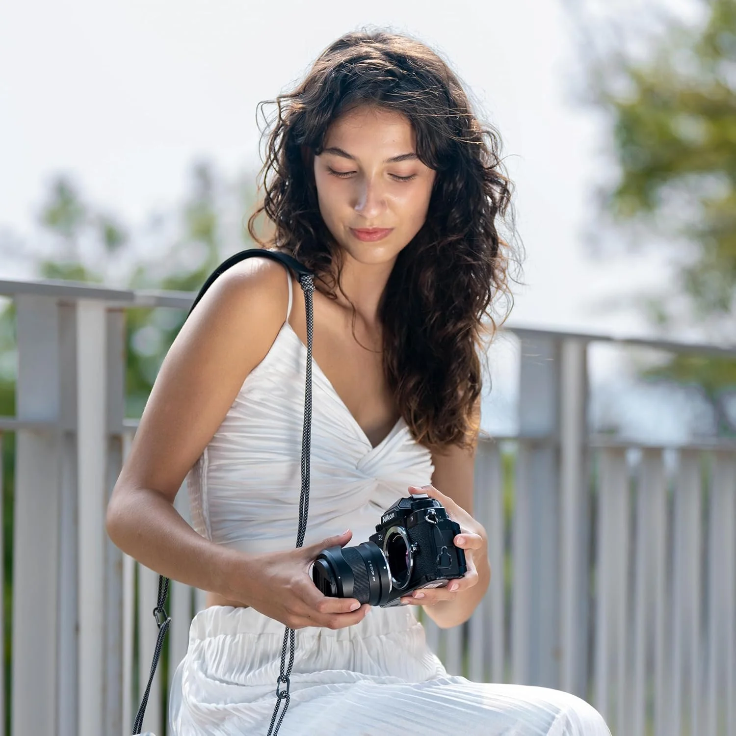 لنز 40mm f/2.5 Z ویلتراکس، زاویه باز، فول فریم، با فوکوس خودکار، سازگار با دوربین های نیکون با مانت Z مدل های Z5 Z50 Z6 Z6II Z7 Z7II ZFC Z30 Z9 Z8 Z6III ZF