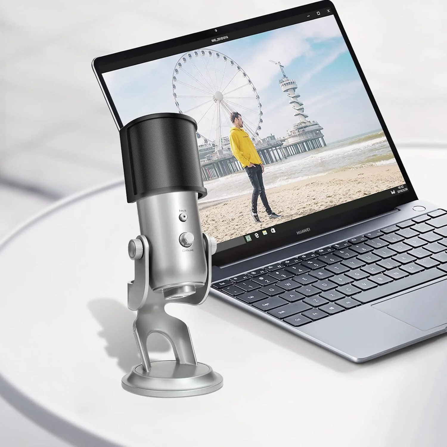 فیلتر پاپ میکروفون PEMOTech برای میکروفون های Blue Yeti و سایر میکروفون ها، [سه لایه ارتقا یافته] توری فلزی و فوم و لایه اتامین محافظ بادگیر میکروفون دستی